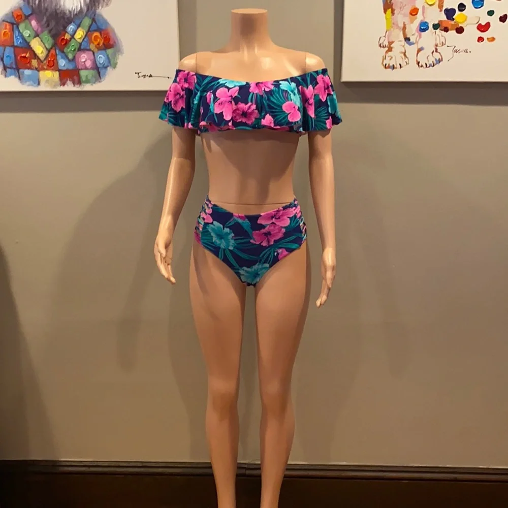 Revolve Floral hibiscus print high rise strappy ruffle bikini set - Picture 1 of 6